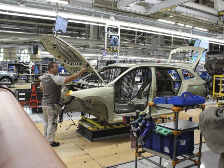 Bratislavský Volkswagen vykázal zisk 330 miliónov eur. Zverejnil platy zamestnancov vo výrobe | Autobazar.EU