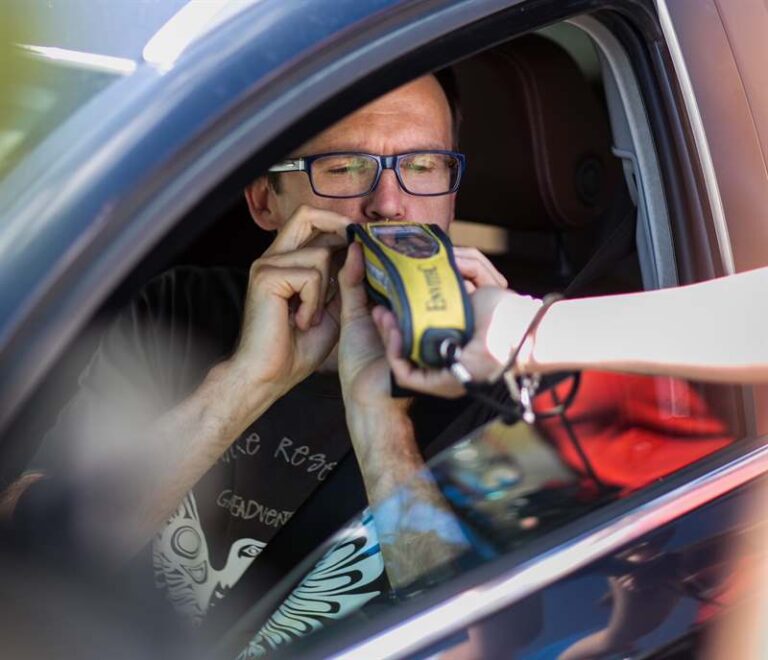 Ako sa rýchlejšie zbaviť alkoholu v tele a nenafúkať? Toto sú zaručené fakty a mýty - AUTOVINY.sk