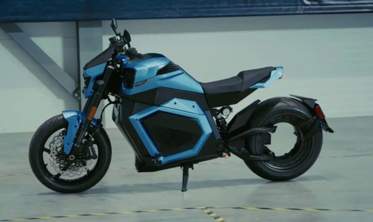 Má dojazd 600 km a nabije sa za menej ako 5 minút. Do predaja mieri prvý motocykel so solid-state batériou