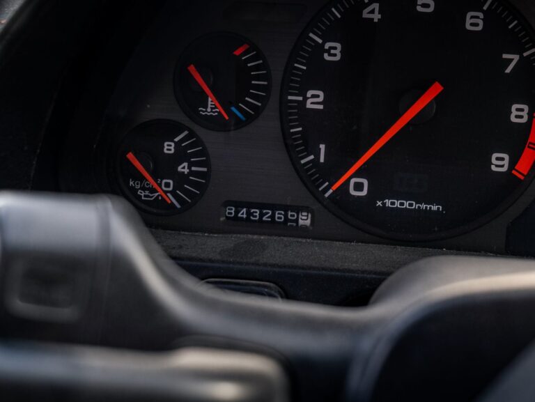 840 000 km s pôvodným motorom. Toto je jedno z najspoľahlivejších áut, aké kedy vznikli