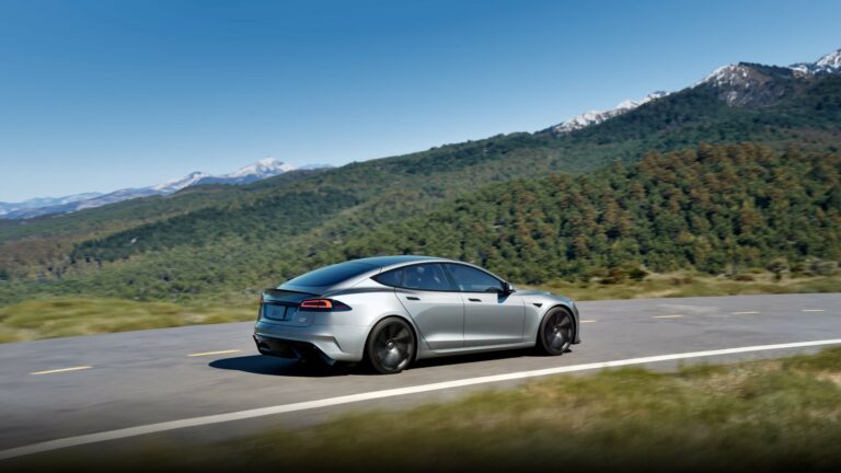Tesla Model S a X definitívne končia. Výroba je zastavená, na sklade posledné kusy, pre Európu už nezostalo nič
