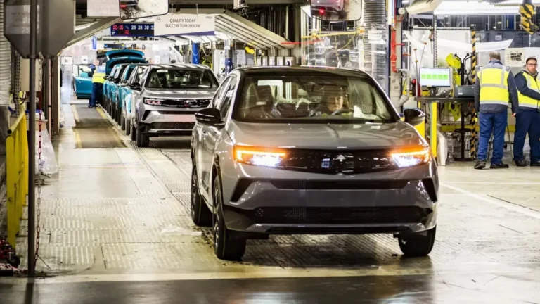 Veľká automobilka končí výrobu po 88 rokoch. Pôsobí aj na Slovensku