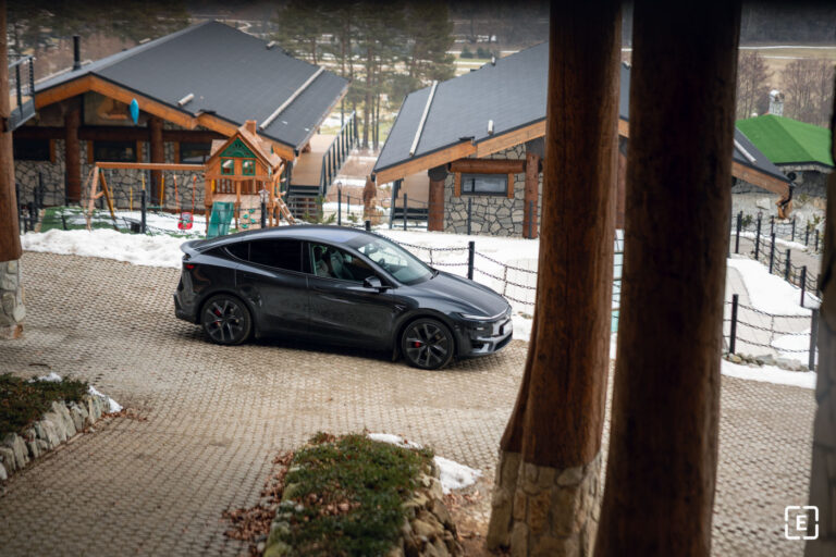 S elektromobilom najazdil takmer 180-tisíc kilometrov. Po zmeraní zdravia batérie ostal v šoku