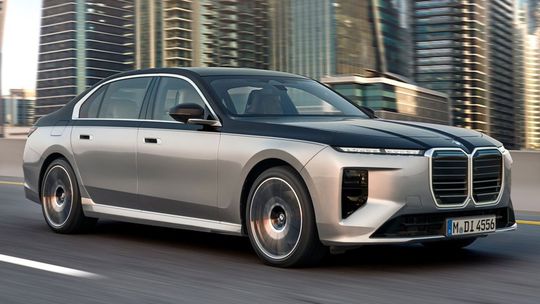 BMW 7/i7: Toto nie je iba facelift. Toto je premena na „Neue Klasse“ - Novinky - Auto - Pravda