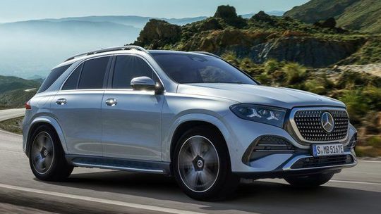 Mercedes-Benz GLE: Viac ako facelift. Nové sú motory aj infotainment - Novinky - Auto - Pravda