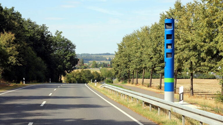 Modré radary skenujú ŠPZ: Rýchlosť ich nezaujíma, pokutujú 240 eurami iný priestupok