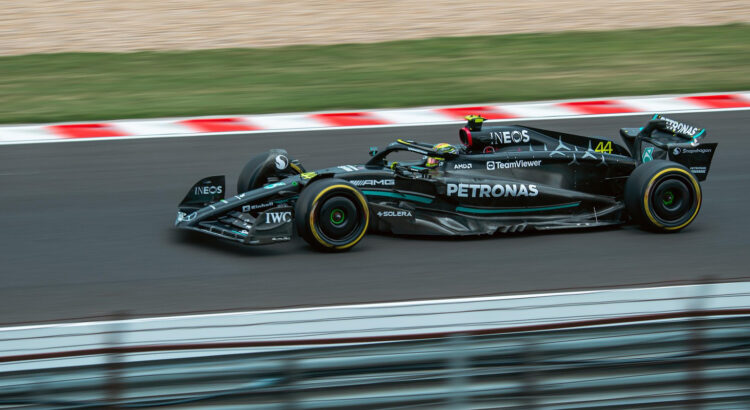 Nová éra F1 začala v Austrálii, priniesla aj neistotu