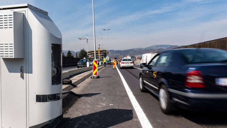 Zákerné radary počítajú vašu rýchlosť úplne inak. Slováci platia pokuty 150 eur