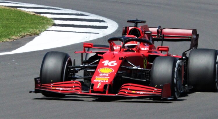 Šprint aj kvalifikáciu F1 VC Číny ovládli opäť tri tímy