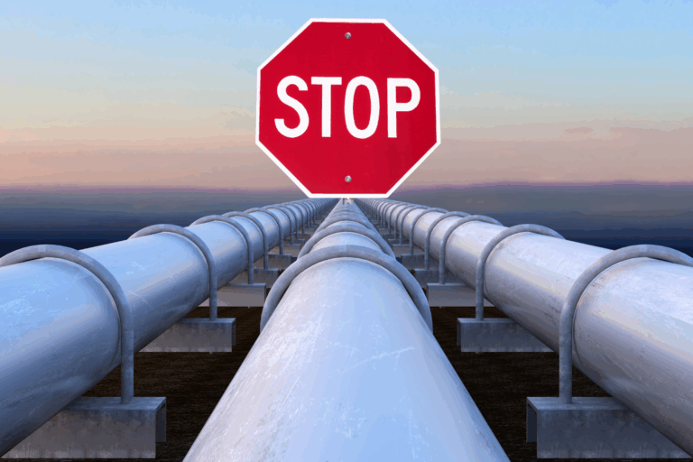 Ruská ropa len pre vyvolených: Slovensko je v pasci, benzín za 2 eurá bude náš najmenší problém - AUTOVINY.sk