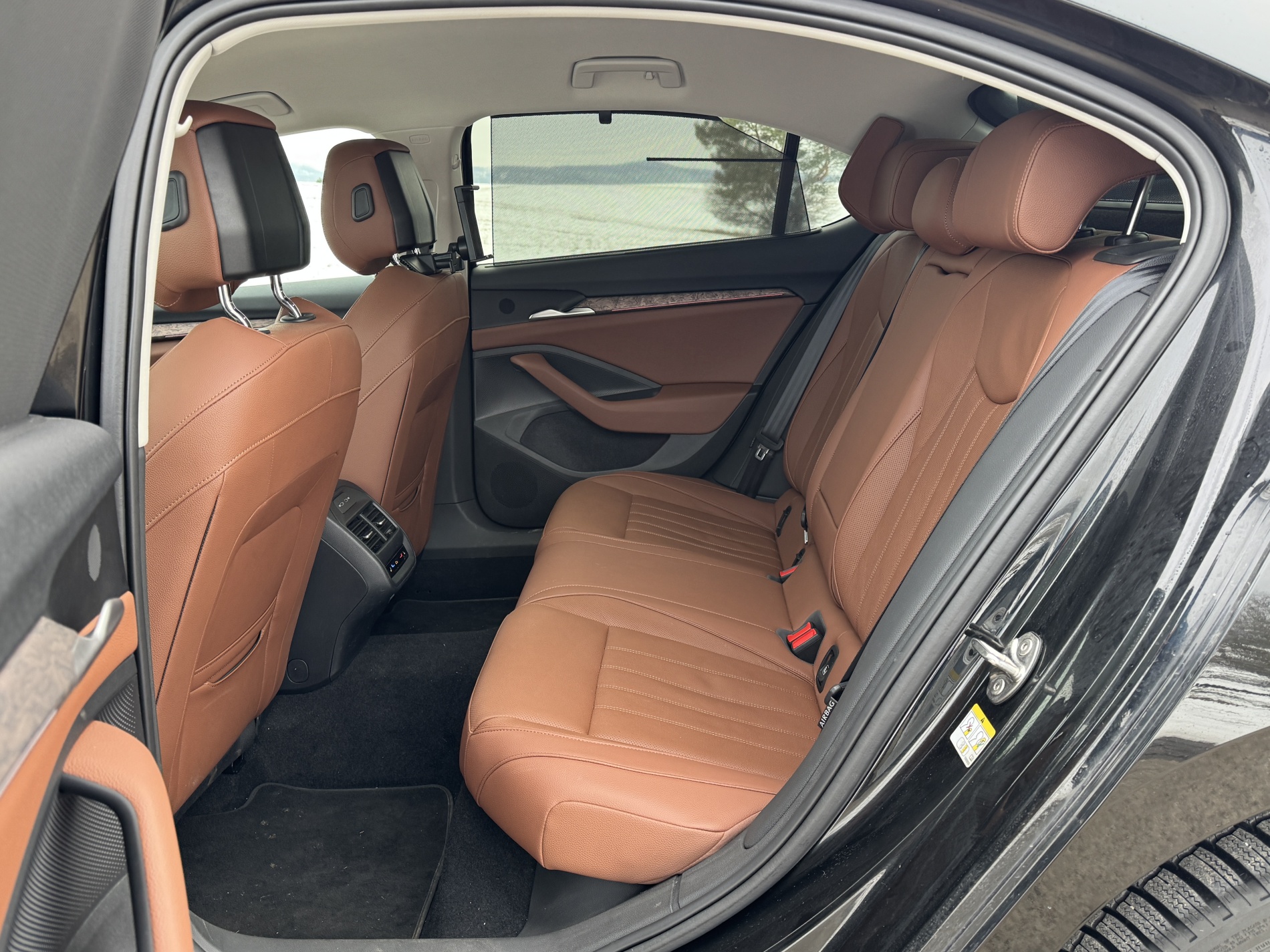 Škoda Superb liftback iV interier vzadu