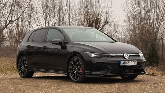 Test:  Volkswagen Golf GTI Clubsport. Rýchly na okruhu, suverénny na cestách - Testy automobilov - Auto - Pravda