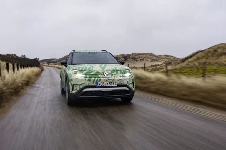 
      Volkswagen ID. Cross: nový elektrický crossover príde v roku 2026
    