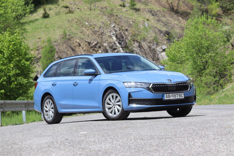 TEST Škoda Octavia Combi 2,0 TDI 85 kW Drive 130: Stroj na naftu, alebo stroj času? Pre mňa oboje - AUTOVINY.sk
