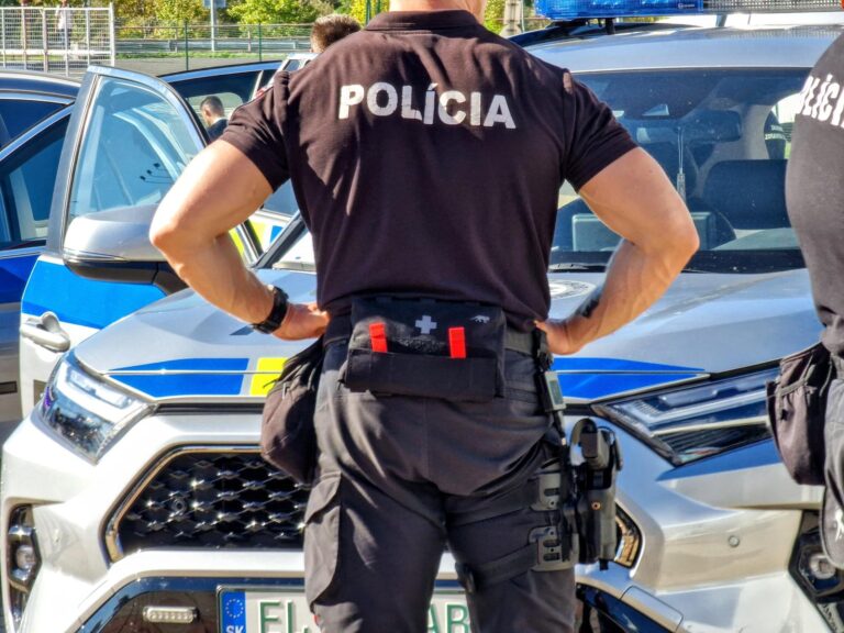 Namiesto zaplatenia pokuty peňažná záruka. Kedy môže policajt žiadať zálohu? | Autobazar.EU