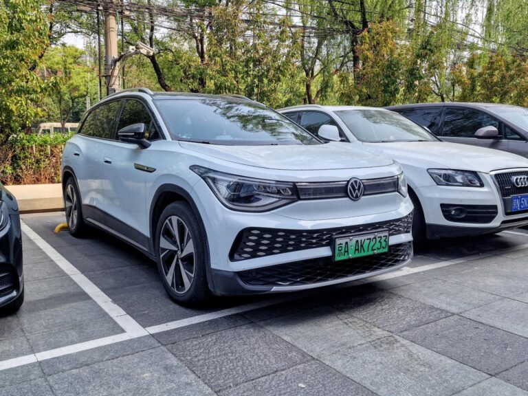 USA prepisuje históriu autopriemyslu: Prečo konflikt v Iráne definitívne pochová spaľováky?