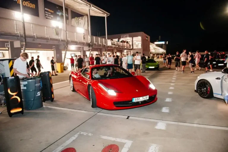 Astralne Car Meets ovládne Slovakia Ring v doposiaľ najväčšej automobilovej šou