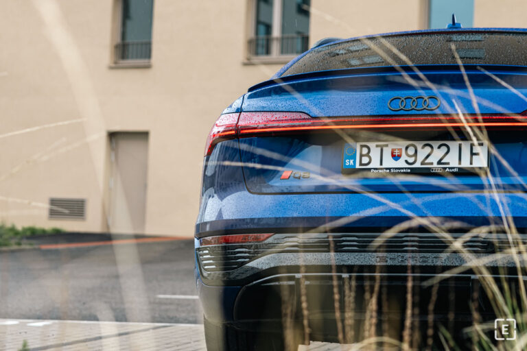 Veľké SUV od Audi majú vážny problém s brzdami. Značka zvoláva tisíce vozidiel