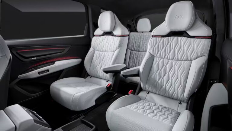 7-miestne SUV Q9 dostane dvere, aké nemalo ešte žiadne Audi