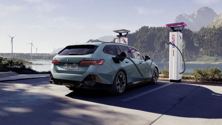 Bruselskí úradníci sú frustrovaní z jazdenia na elektromobiloch