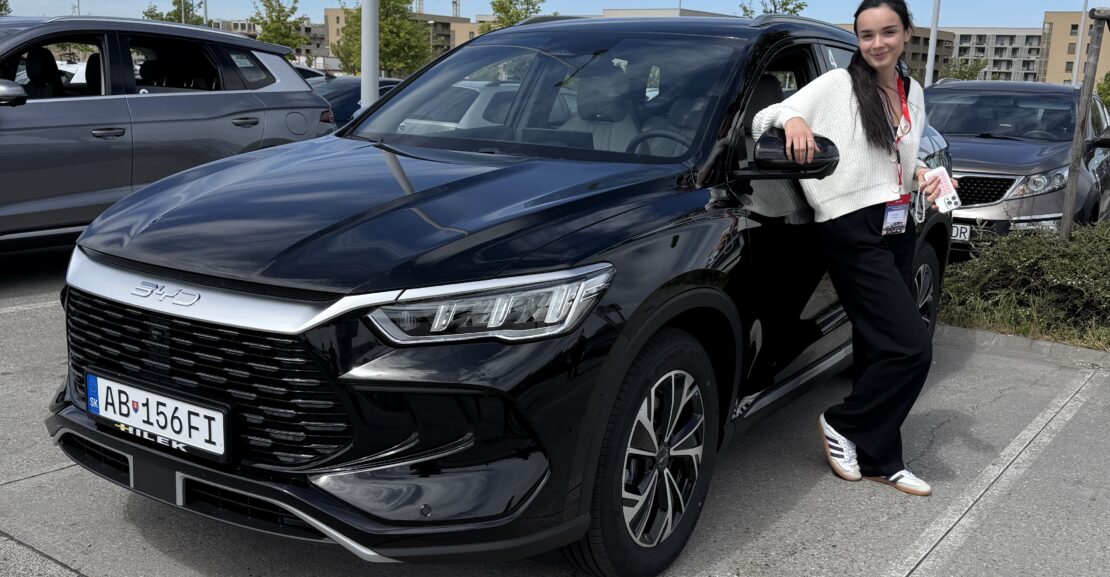 BYD SUV Jana Vozarova