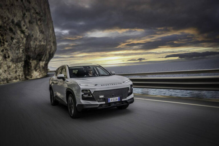 DR Automobiles Sportequipe 6 a 7: Úsporná dvojica - AUTOVINY.sk