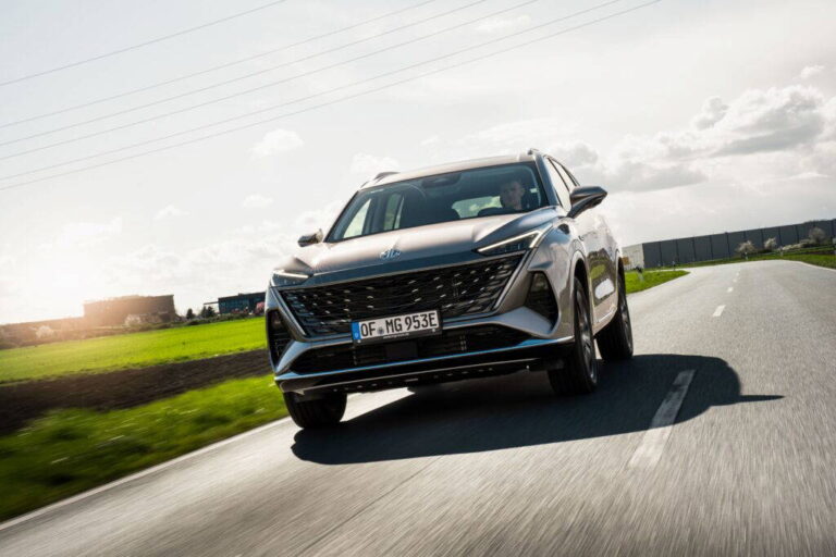 Nové 7-miestne SUV MG S9 PHEV na Slovensko dorazí už v júni, toto sú jeho zbrane - AUTOVINY.sk