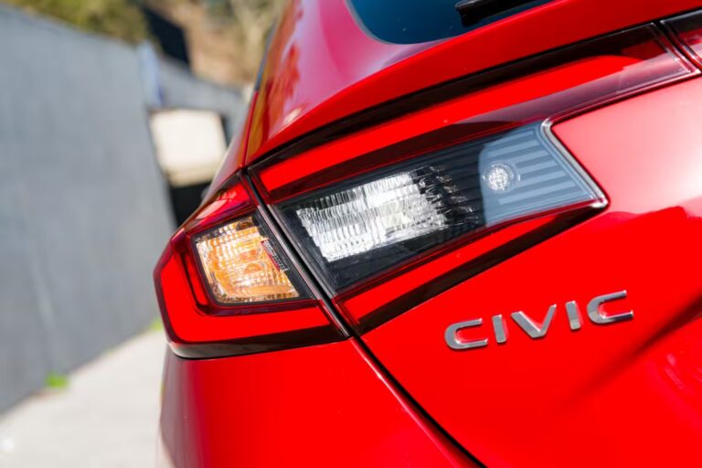 Honda odstránila hmlovky a vytvorila jeden z najlepších hatchbackov dekády