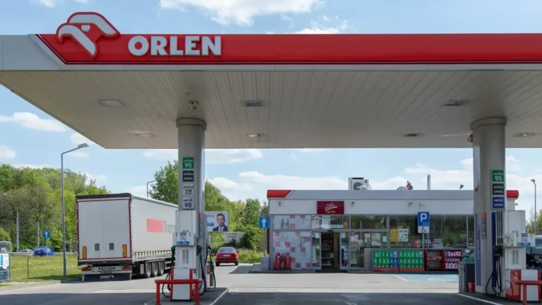 Nekvalitné palivo na Slovensku predávala veľká sieť čerpačiek. Má u nás 100 prevádzok