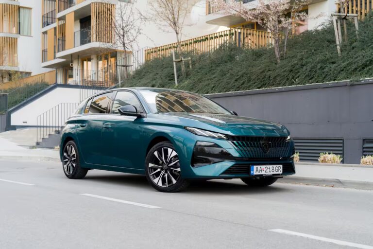 V spleti generických áut vyčnieva z davu. Nový hatchback zaujme dizajnom aj spotrebou