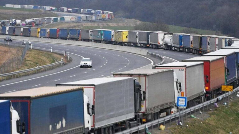 Každý 3. kamión preváža vzduch. Slovenská doprava páli tisíce eur na zbytočných jazdách naprázdno - AUTOVINY.sk