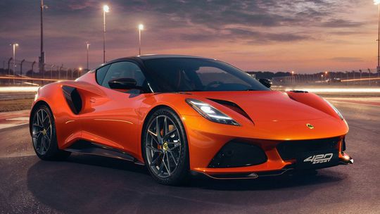Lotus Emira 420 Sport: Toto je návrat ku koreňom. A v poslednej chvíli - Novinky - Auto - pravda.sk