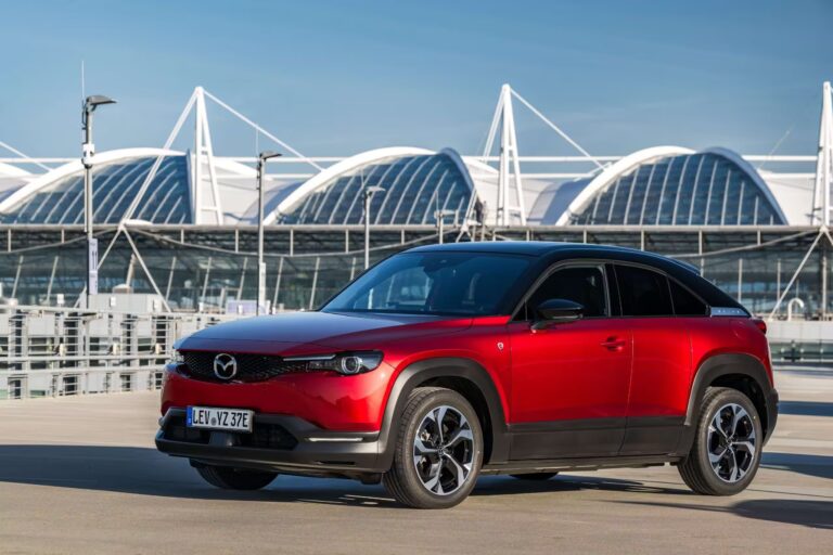 Mazda cúva od elektromobilov. Jej budúcnosť bude vyzerať inak