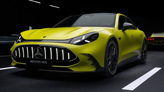Mercedes-Benz AMG GT 4-Door: Elektrické AMG poráža všetkých - Novinky - Auto - Pravda