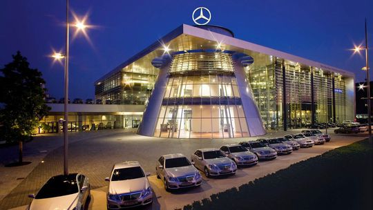 Mercedes-Benz sa zbavuje vlastných predajní. Už aj v Nemecku - Magazín - Auto - pravda.sk