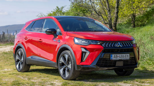 Test: Mitsubishi Grandis – hybrid či mild-hybrid? Rodinu odvezú oba - Testy automobilov - Auto - Pravda