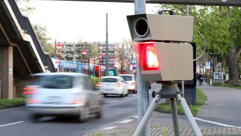 Dá sa rýchlostný radar oklamať? Takto fungujú zariadenia na meranie rýchlosti dnes - AUTOVINY.sk