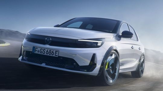 Opel Corsa GSE: Malý hothatch sa vracia ako elektromobil. Výkonom nešetrí - Novinky - Auto - pravda.sk
