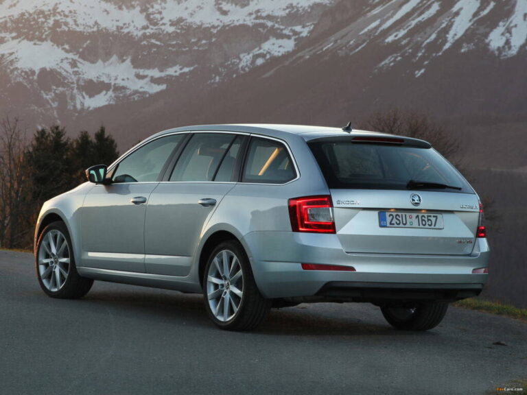 Kašlite na spotrebu: Škoda Octavia Combi z rokov 2013 až 2015 vyzerá super, no jeden motor je prepadák - AUTOVINY.sk