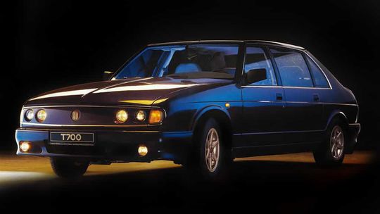 Tatra 700: 'Posledný mohykán' má 30 rokov. Prišiel neskoro - Magazín - Auto - pravda.sk
