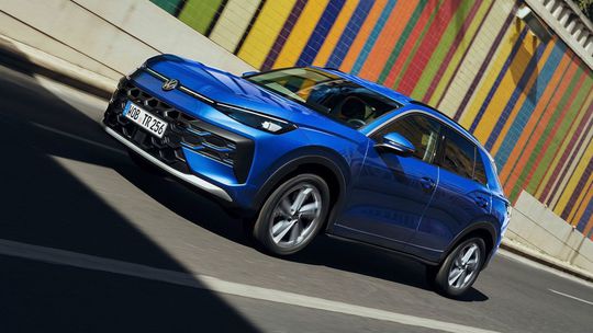 Veľký návrat VW T-Roc: Toto je top 15 najpredávanejších áut na Slovensku - Magazín - Auto - pravda.sk