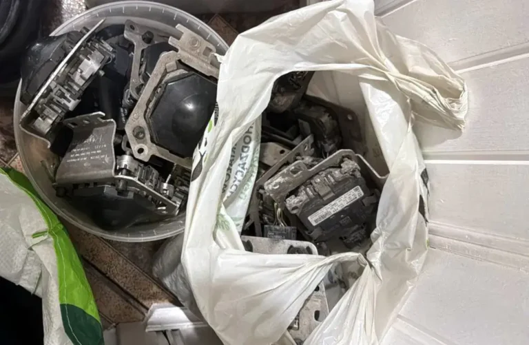 Nový cieľ pre zlodejov. Ak máte tieto veci v aute, buďte opatrní, prípady sa množia ako huby po daždi - AUTOVINY.sk