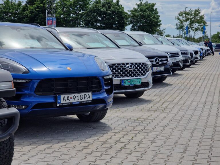 Sľúbili, že mu predajú auto, stratili sa aj s ním. Náš najväčší autobazár upozorňuje na podvodníkov s jazdenkami