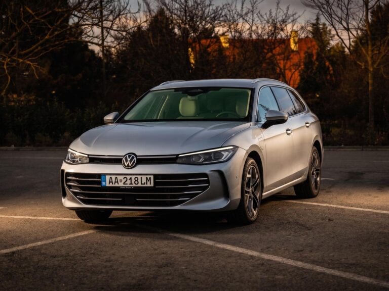 Predaje áut rastú vďaka elektromobilom, tradičné značky padajú | Autobazar.EU