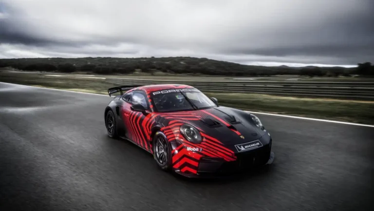 Porsche posiela ikonickú 911 do neúprosného sveta GT4