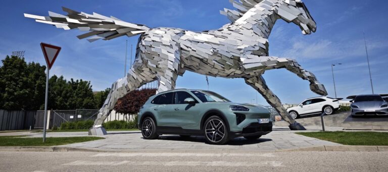 Prvé jazdy na Porsche Cayenne Electric dopadli na jednotku: Výkon viac ako 1 100 koní vyráža dych nie len na papieri