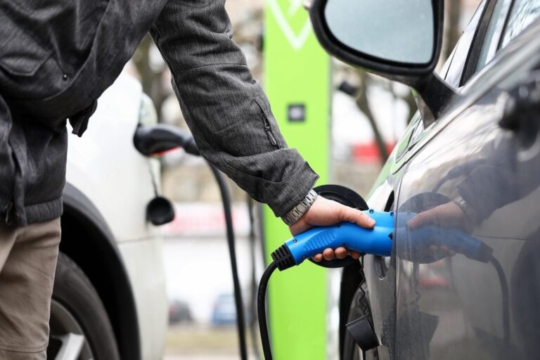 Pravda o elektromobiloch je vonku. Nové čísla vyvracajú častý mýtus