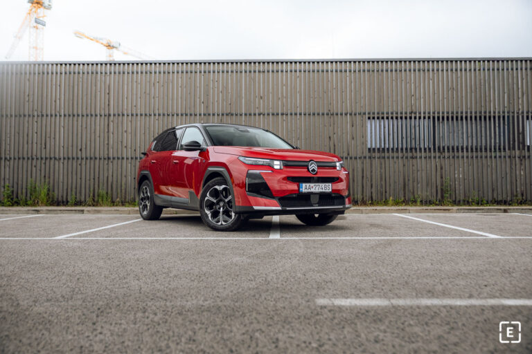 Test Citroën C5 Aircross PHEV: Francúzska obývačka na kolesách po novom