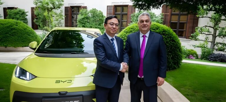 Toxická zemina a neľudské pracovné podmienky. BYD má pri výstavbe maďarskej továrne vážne problémy