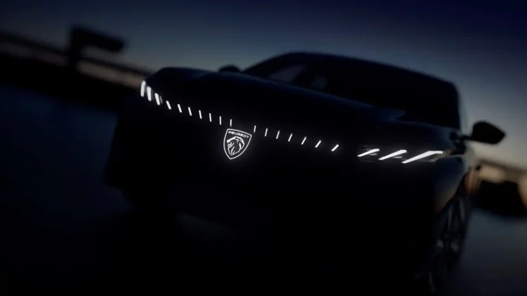 Po 100 rokoch prichádza veľké prekvapenie. Peugeot odhalí špeciálnu sériu vozidiel